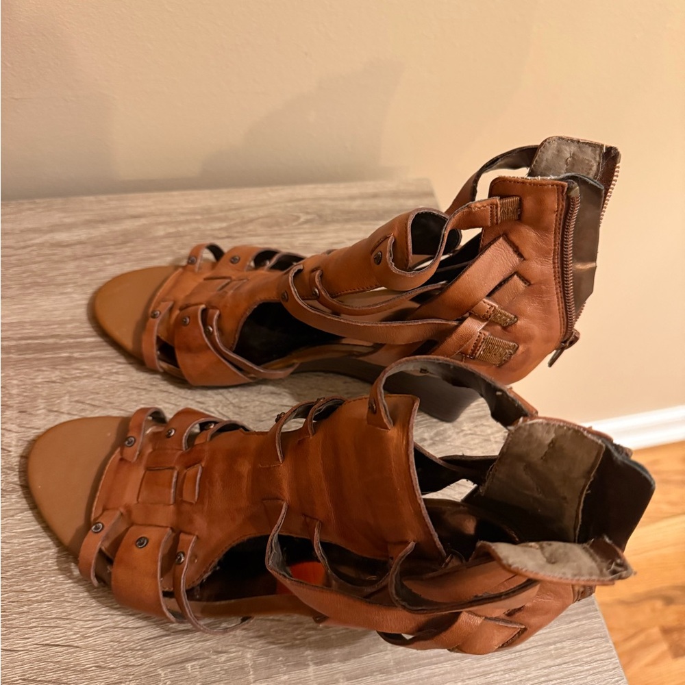 Women's Carlos Santana Brown Wedge Sandals - Picture 2 of 6